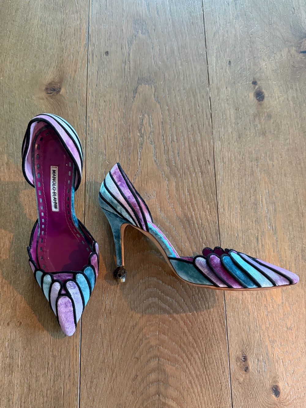 Manolo Blahnik Scalloped Edge Velvet Heels
